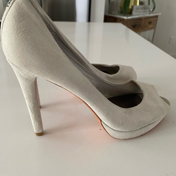 Coach suede heels brand new - Picture 4 of 5